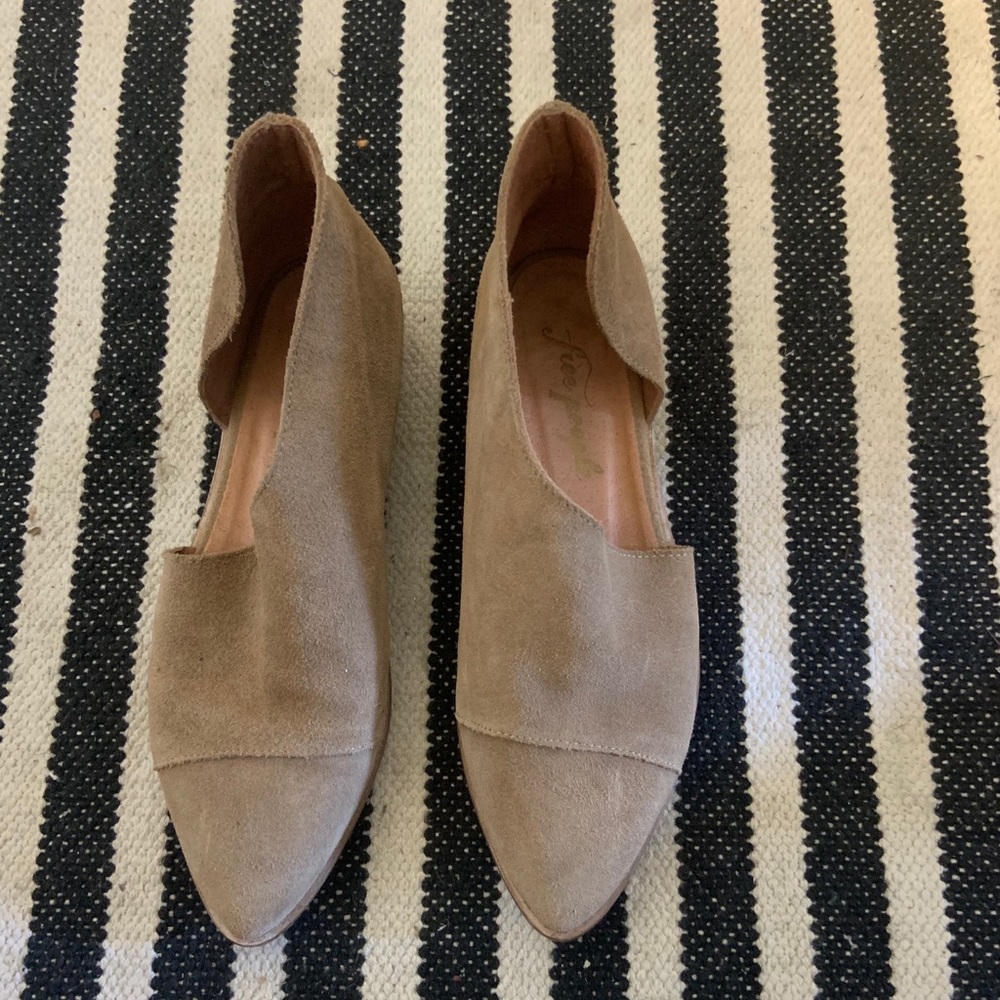 Free people royale flats. Hardly ever worn.